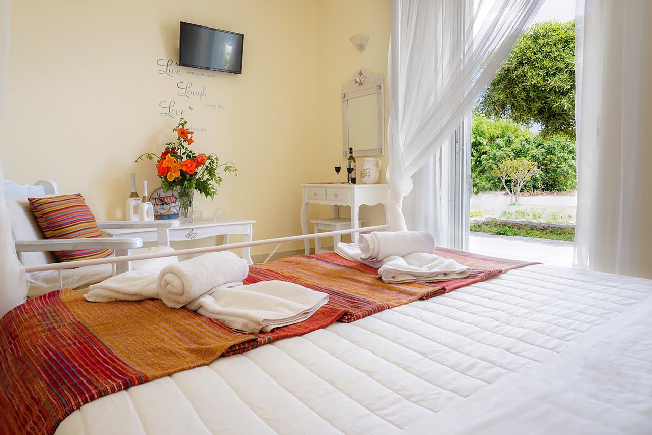 Cubaneros Hotel